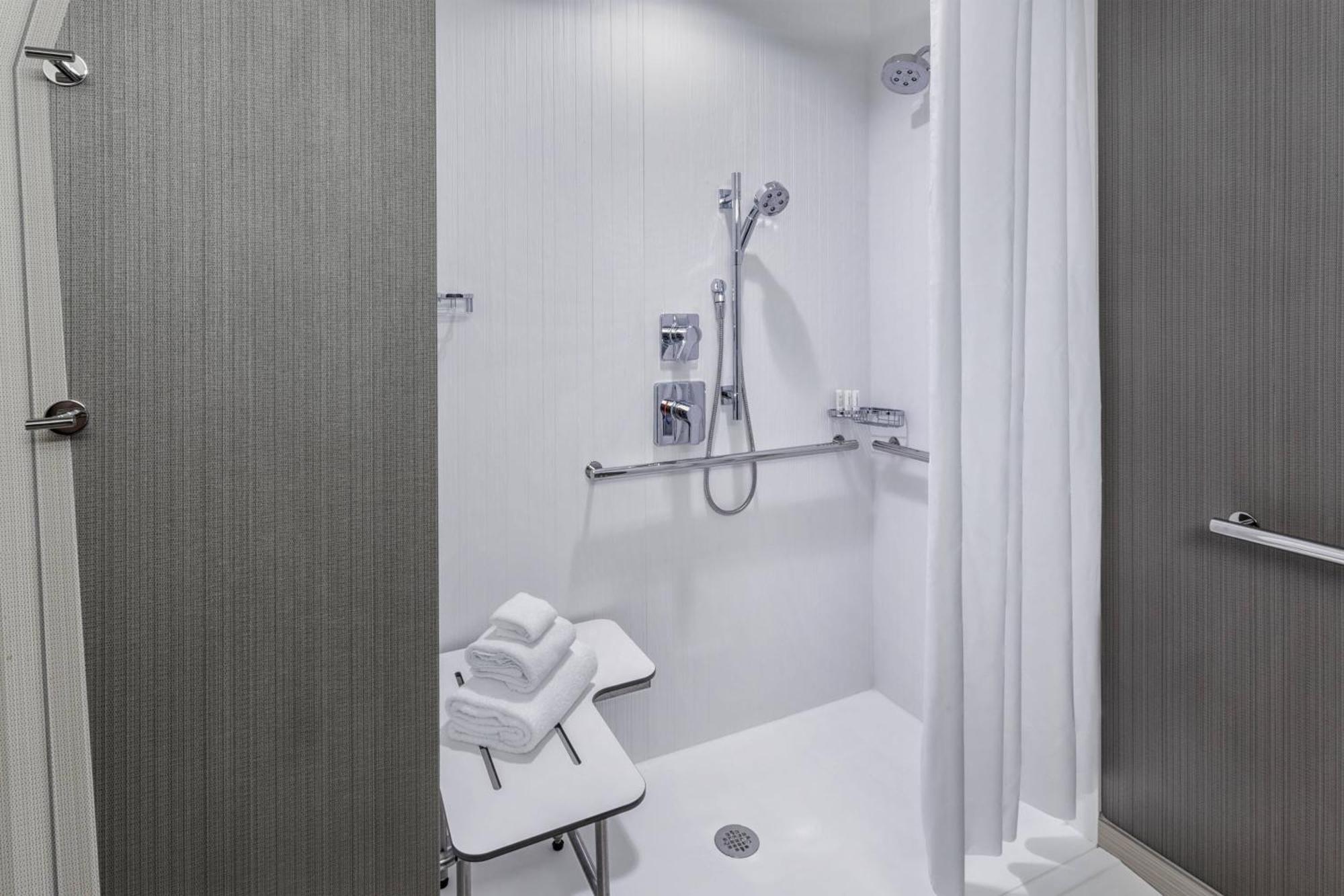 Hotel Courtyard By Marriott Wayne Fairfield Extérieur photo